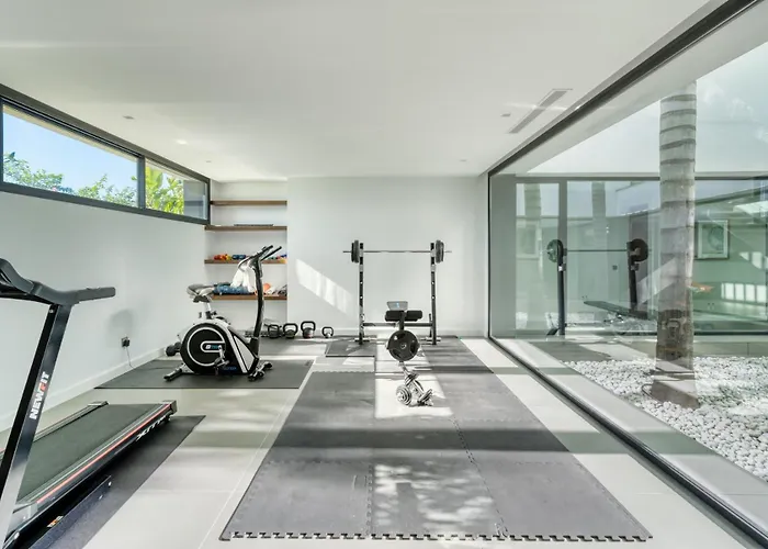 Modern Luxury In Flamingos Estepona