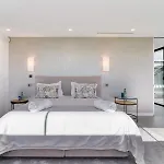 Modern Luxury In Flamingos Βίλα Εστεπόνα