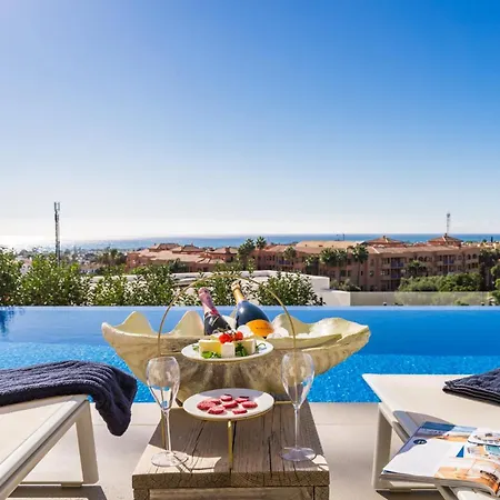 Modern Luxury In Flamingos Villa *