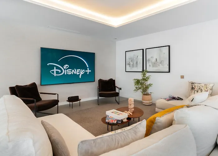 Modern Luxury In Flamingos Villa *